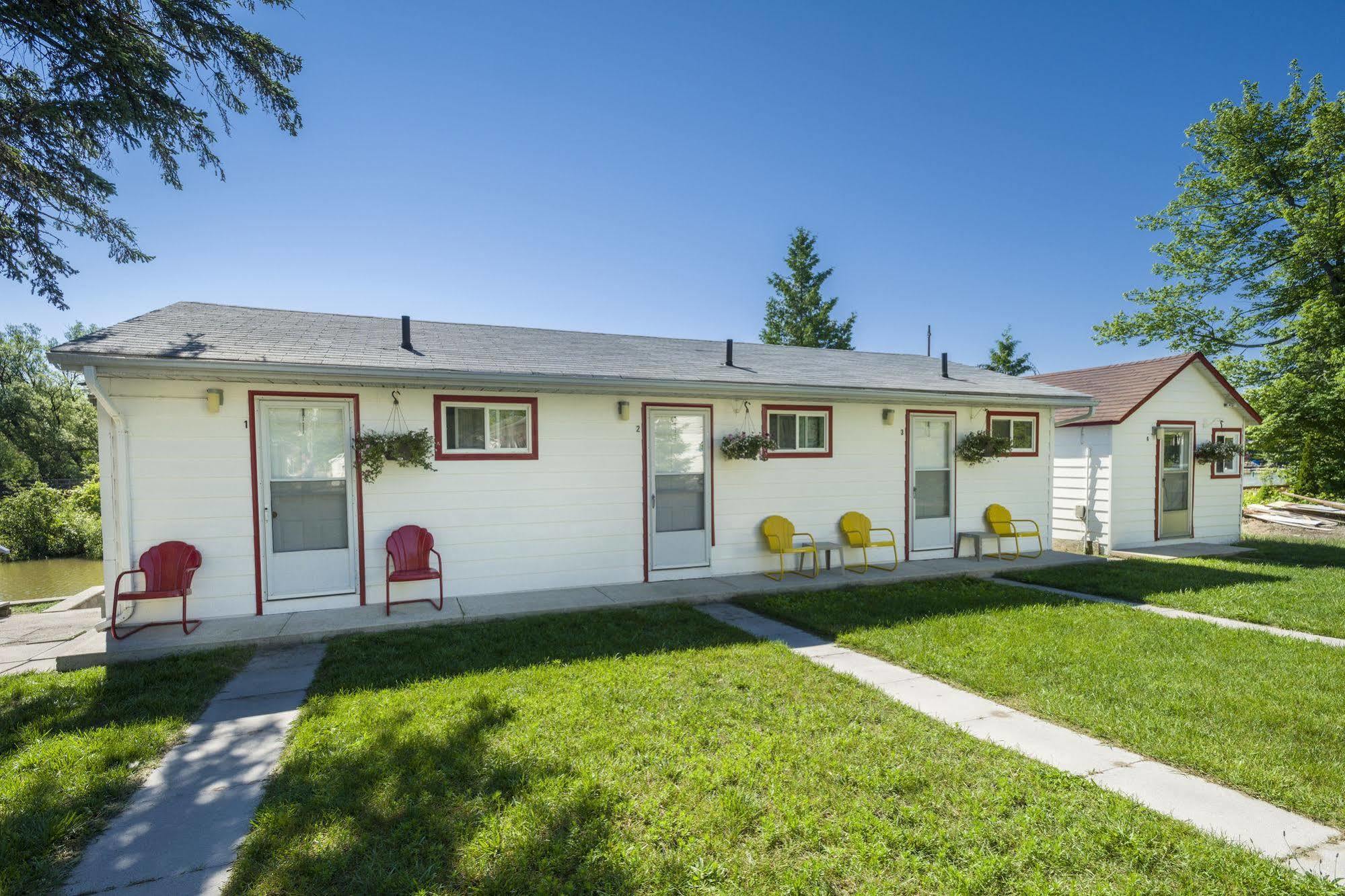 Hollywood Cottages Wasaga Beach Exterior foto